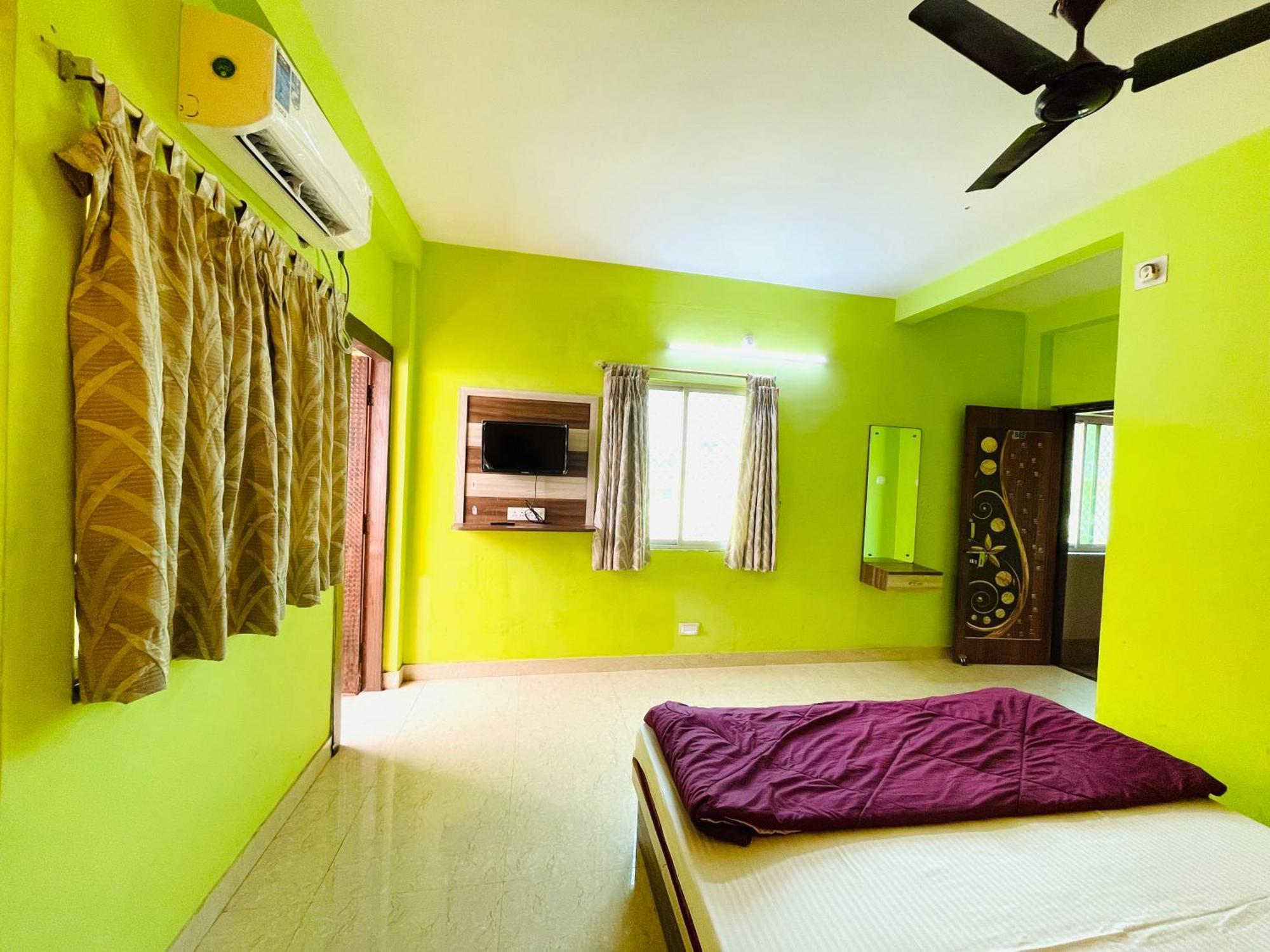 Hotel Falcon House ! Puri - Shriyash Group Exterior photo