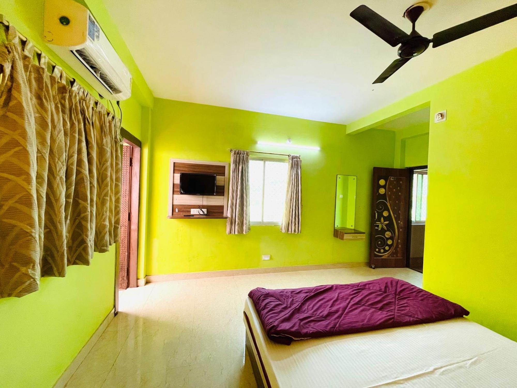 Hotel Falcon House ! Puri - Shriyash Group Exterior photo